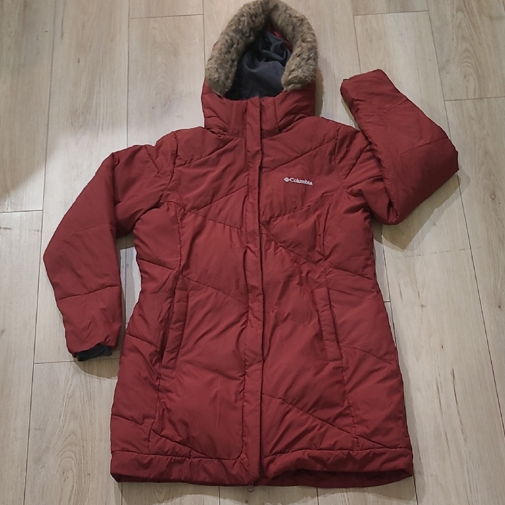 Columbia Burgundy Puffer Coat with Faux Fur Hood Detachable Size M